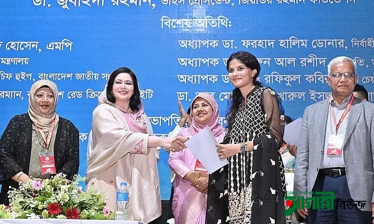 মেডিক্যাল শিক্ষার্থীদের দেশসেবায় আত্মনিয়োগের আহ্বান জুবাইদা রহমানের