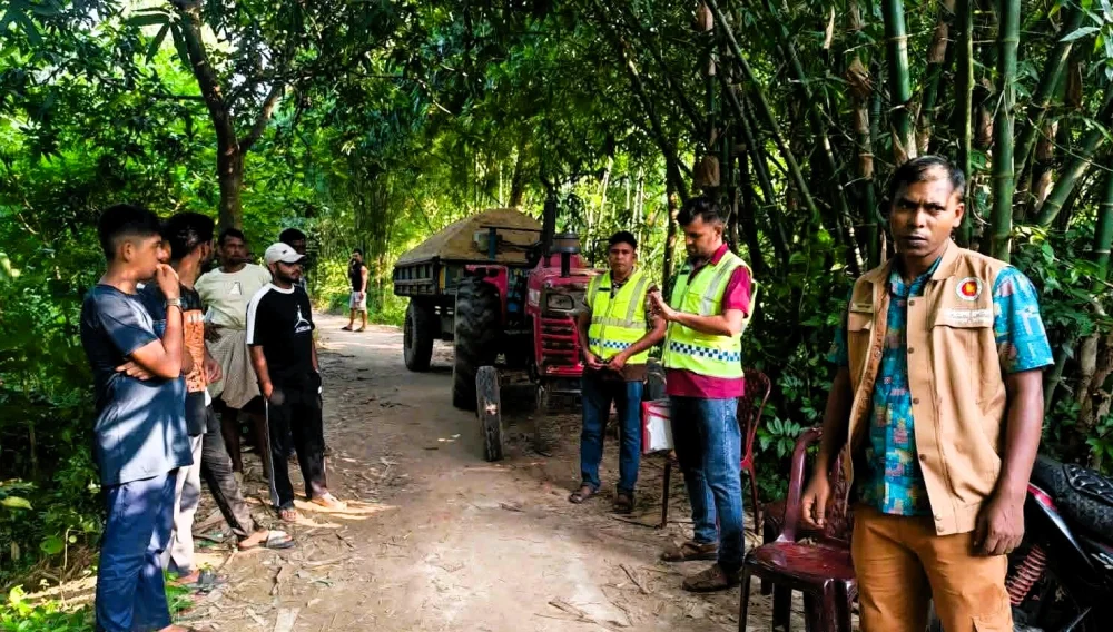 মাধবপুরে অবৈধ বালু পরিবহন: ট্রাক্টর চালককে ৫০ হাজার টাকা জরিমানা