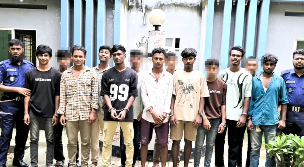 মুরাদনগরে মিছিলের প্রস্তুতিকালে ছাত্রলীগ ও যুবলীগের ১৩ জন গ্রেপ্তার