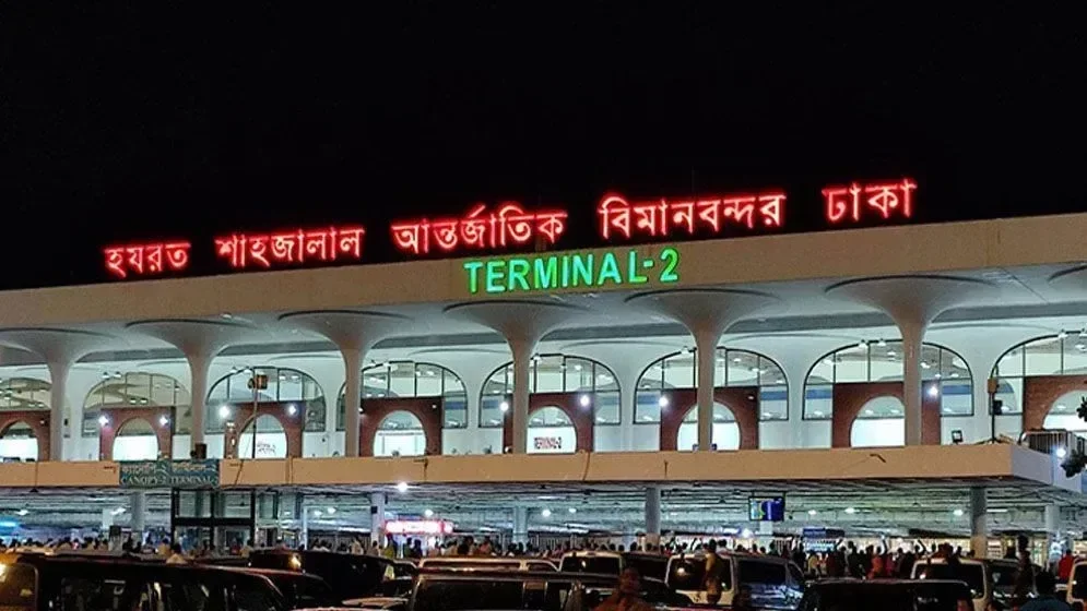 রিয়াদে বিমান চলাচল বন্ধ, ঢাকায় যাত্রীদের দীর্ঘ অপেক্ষা